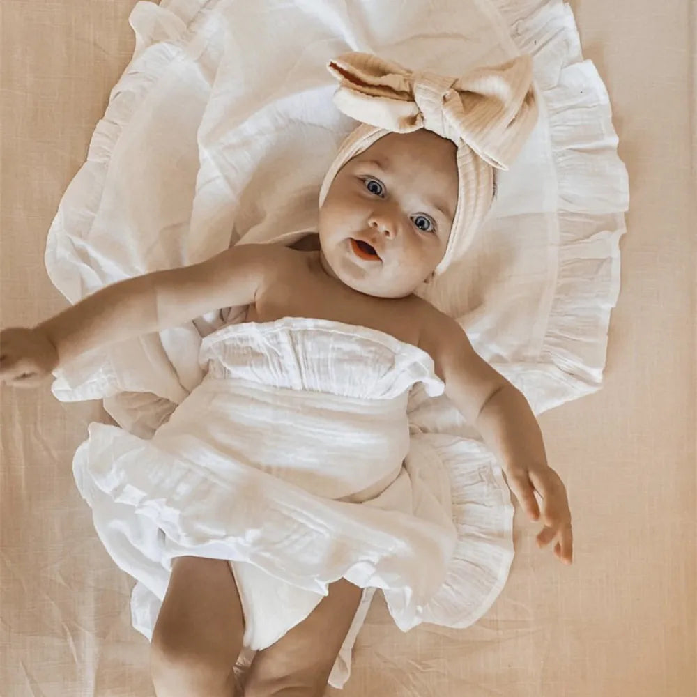 Breathable muslin swaddle blanket with ruffled edge for newborn